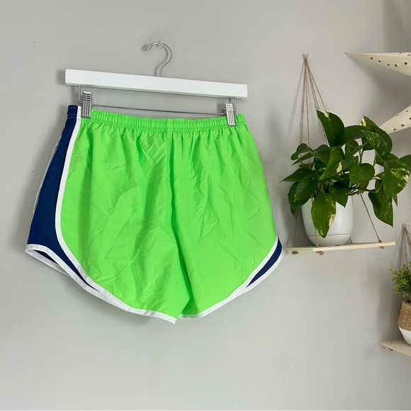 🩷NIKE DRI-FIT TEMPO CLASSIC RUNNING ATHLETIC SHORTS GREEN NEON SIZE MEDIUM - Picture 5 of 6